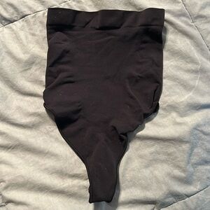 Skims every day sculpt high waist thong onyx